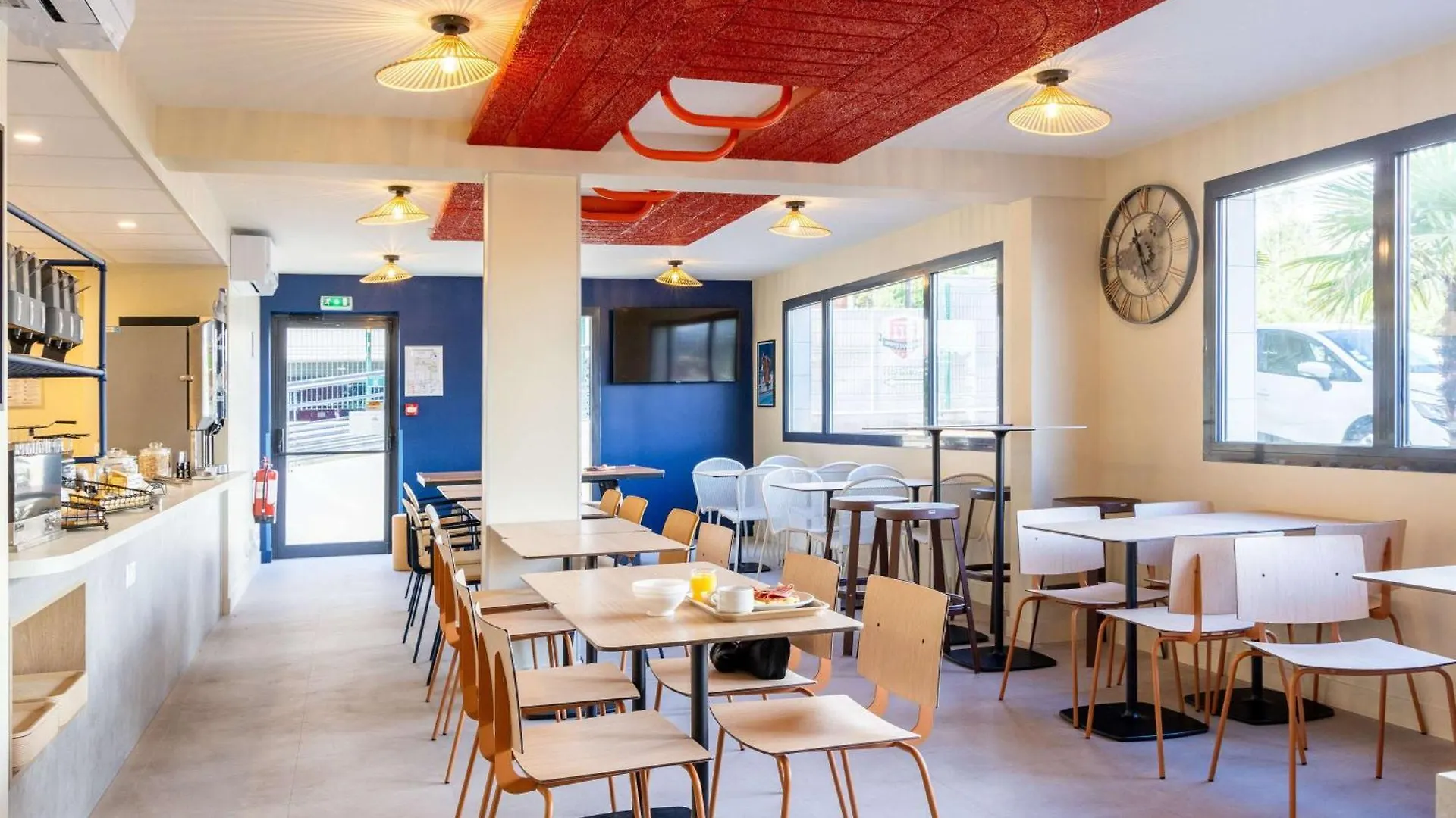 Hotel Ibis Budget Chatillon Paris Ouest 2*, Châtillon