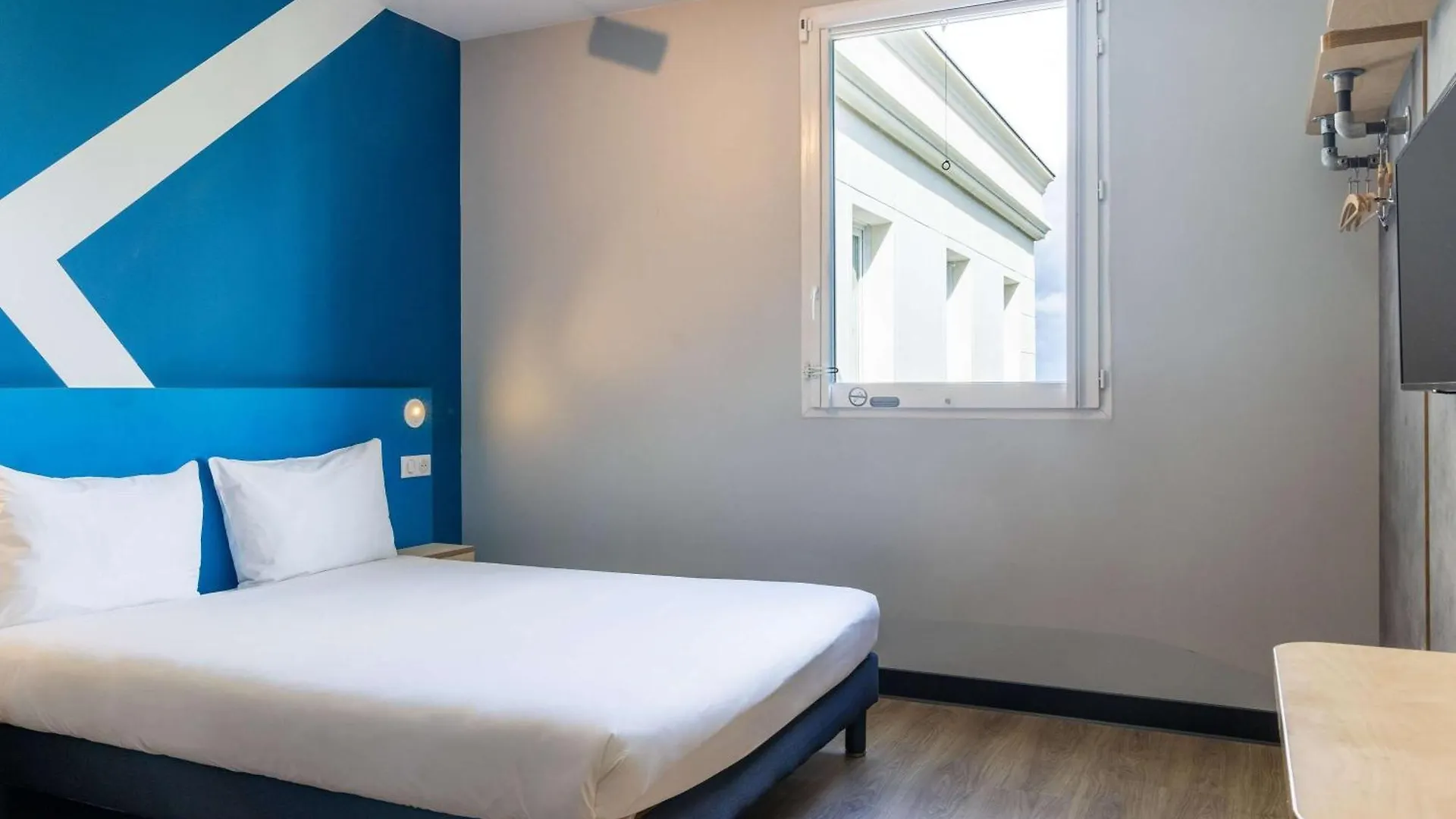 Hotel Ibis Budget Chatillon Paris Ouest 2*, Châtillon